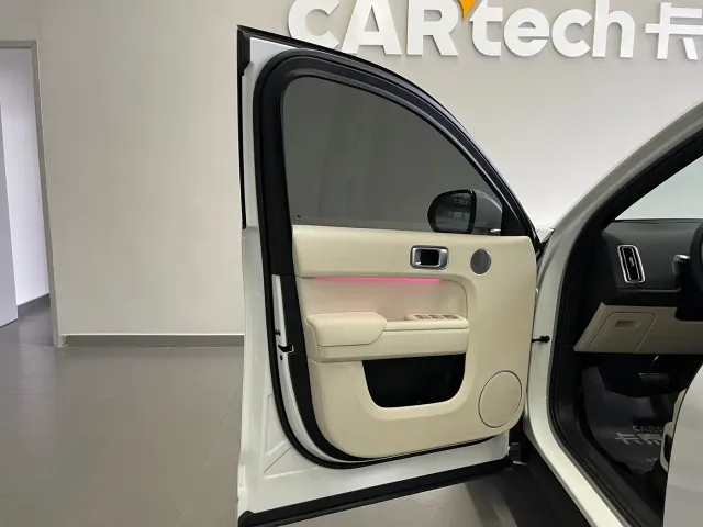 Li Auto L7 — Фото автомобиля 15