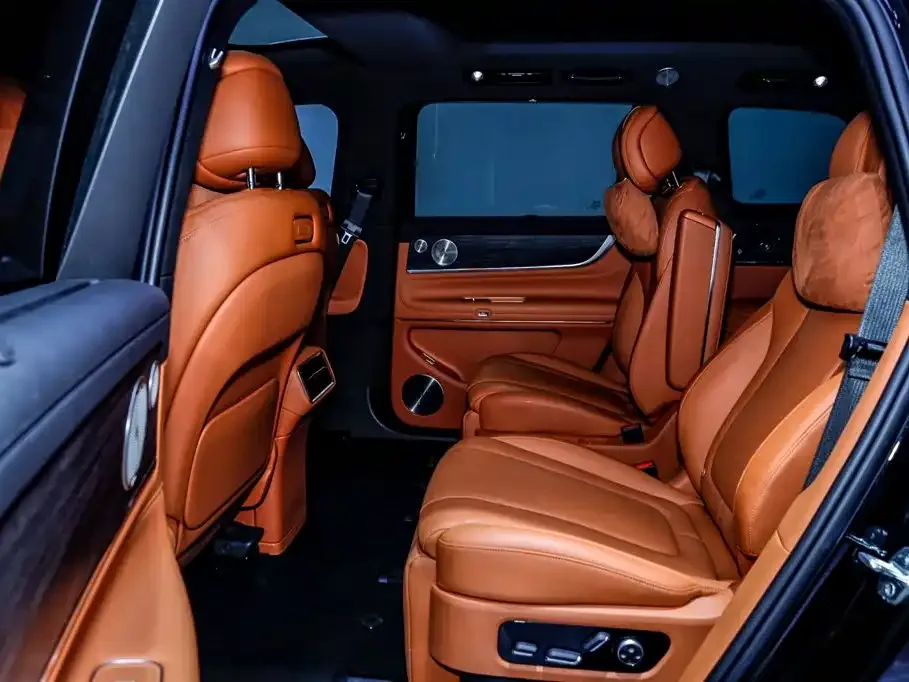 AITO Wenjie AITO M9 2025 Extended Range Max 52kWh 6-Seater — Фото автомобиля 10