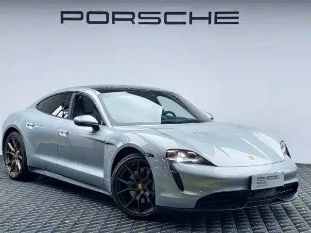Porsche Taycan — Фото автомобиля 3
