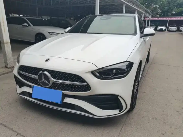 Фотография автомобиля — Mercedes-Benz C-Class