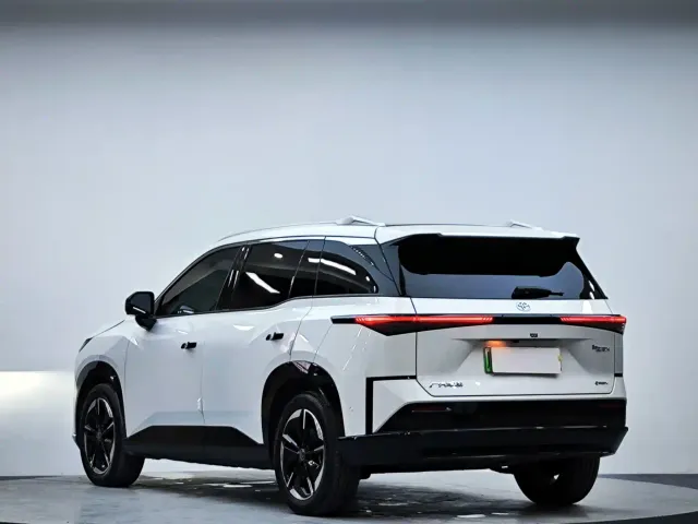 Toyota BoZhi 3X — Фото автомобиля 6