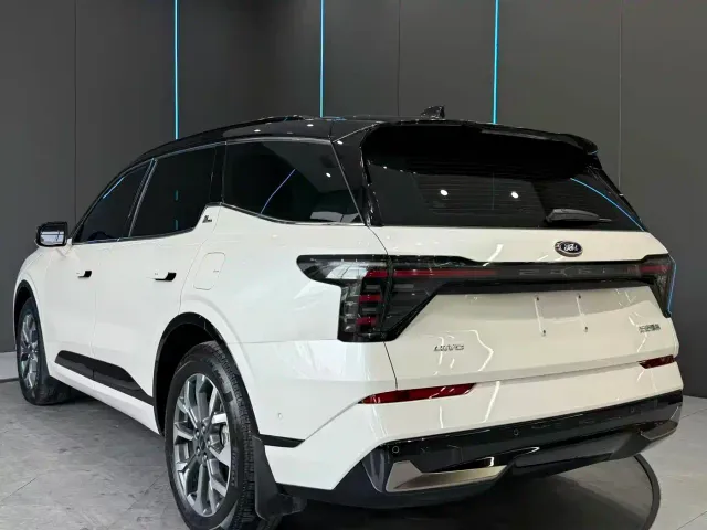 Ford Edge — Фото автомобиля 7