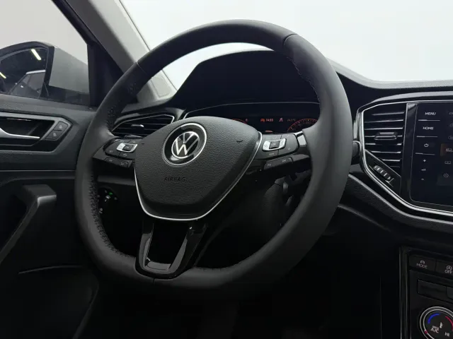 Volkswagen T-Roc — Фото автомобиля 13