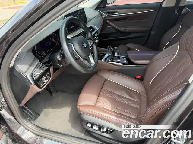 BMW 5-Series — Фото автомобиля 10