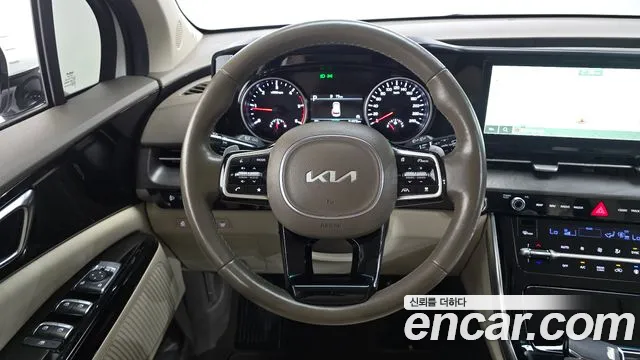 Kia Carnival Generation 4 — Фото автомобиля 12