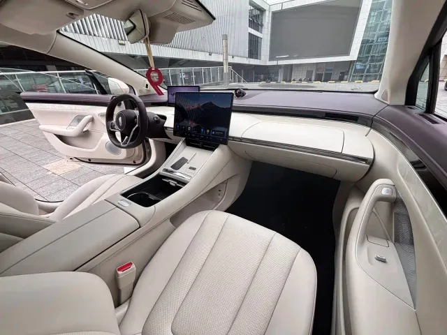 Luxeed S7 — Фото автомобиля 17
