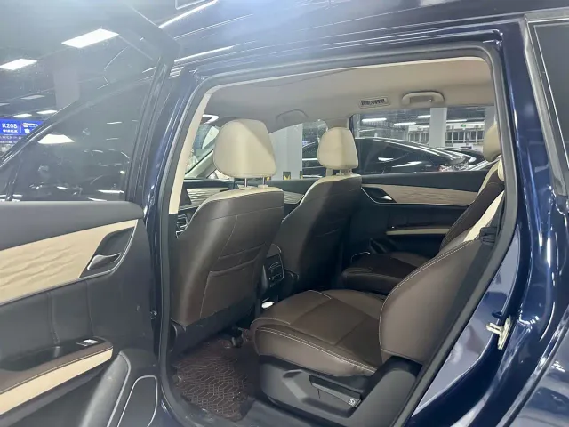 BYD Song MAX — Фото автомобиля 6