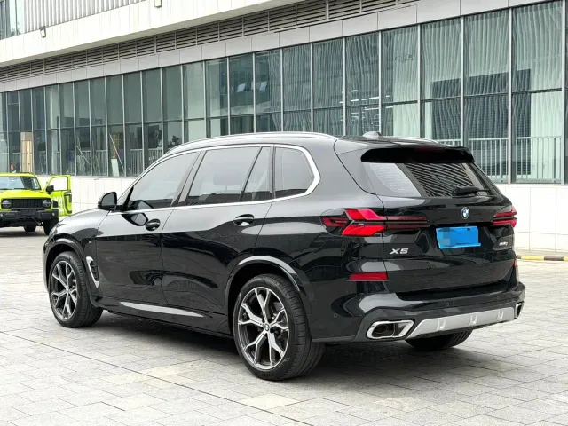 BMW X5 — Фото автомобиля 11