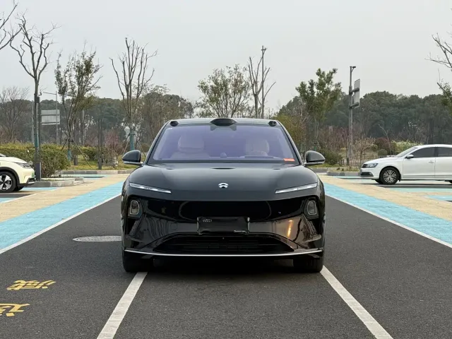 Nio ET9 — Фото автомобиля 2