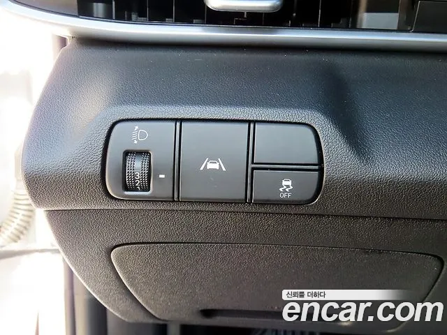 Hyundai Avante CN7 — Фото автомобиля 12