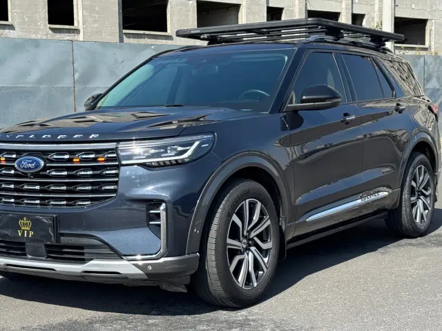 Ford Explorer — Фото автомобиля 2