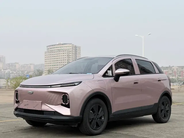Фотография автомобиля — Geely Geometry E Firefly