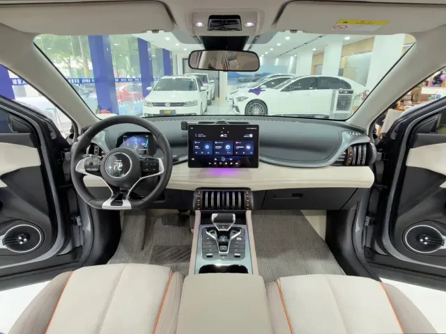 BYD Yuan PLUS — Фото автомобиля 5