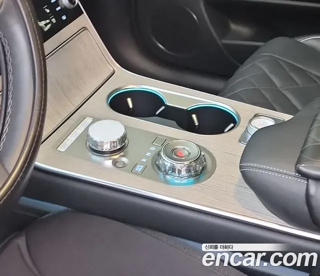 Genesis GV80 — Фото автомобиля 9