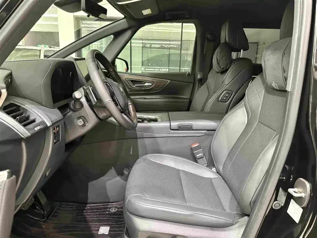 Toyota Vellfire — Фото автомобиля 10