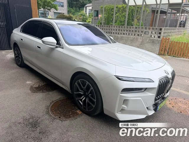 BMW 7 Series G70 — Фото автомобиля 3
