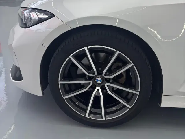 BMW 3 Series — Фото автомобиля 7