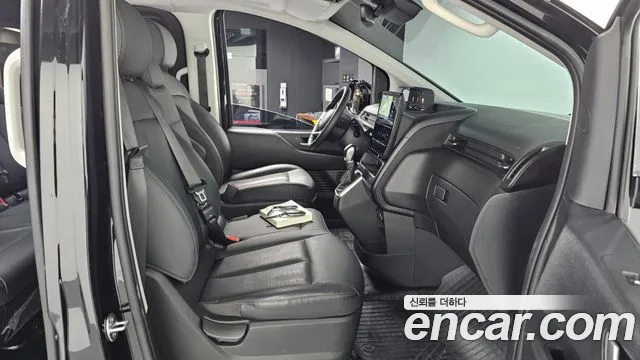 Hyundai Staria Staria 4WD Tourer 9 мест — Фото автомобиля 11