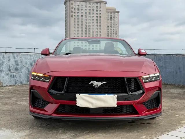 Ford Mustang — Фото автомобиля 2