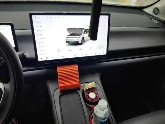 Leapmotor C10 — Фото автомобиля 14