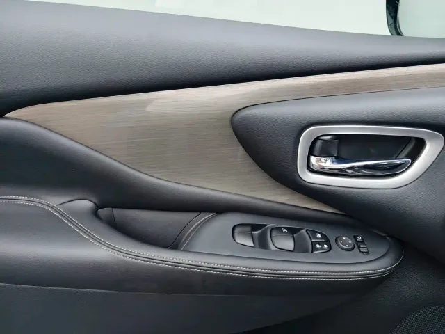 Nissan Murano — Фото автомобиля 15