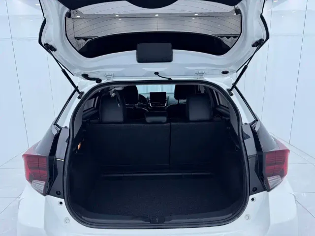 Toyota YARiS L Zhi Xuan — Фото автомобиля 8