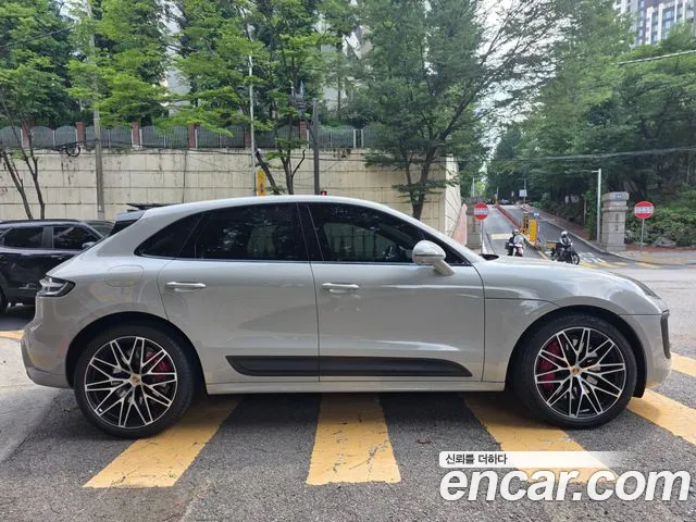 Porsche Macan — Фото автомобиля 13