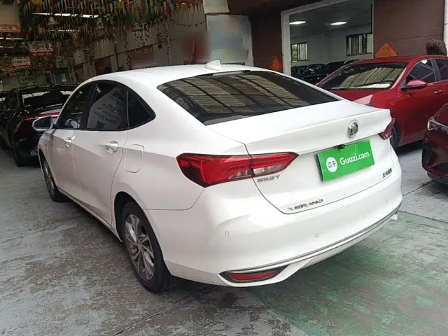 Buick Verano — Фото автомобиля 4