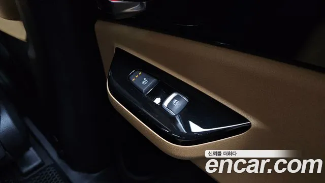 Kia Canival — Фото автомобиля 26