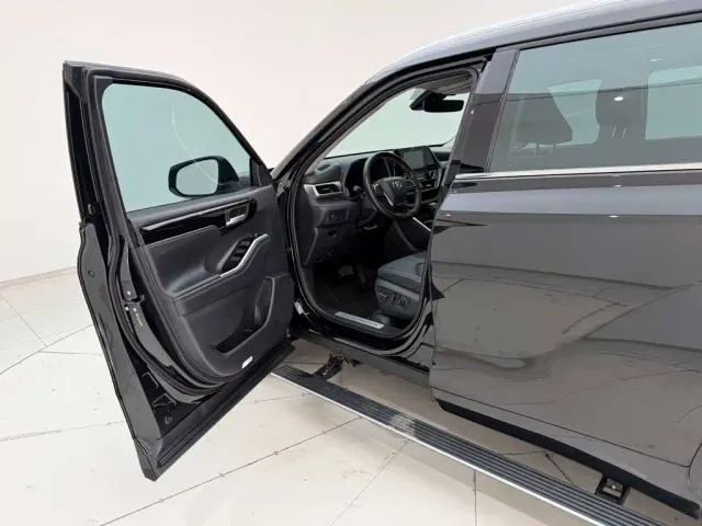 Toyota Highlander — Фото автомобиля 23