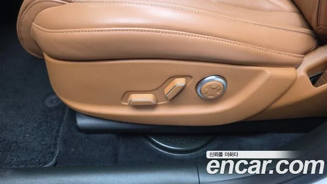 Genesis GV80 2.5T Бензин AWD — Фото автомобиля 30