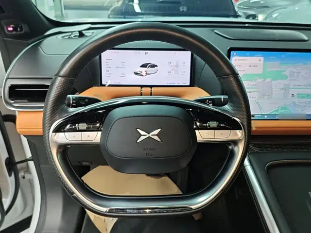 Xpeng G9 — Фото автомобиля 10