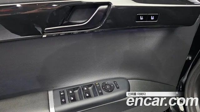 Hyundai Grandeur Grandeur (GN7) 2.5 Бензин 2WD — Фото автомобиля 25
