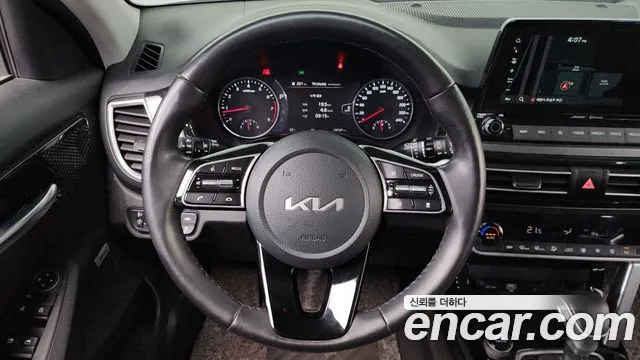 Kia Seltos Seltos Бензин 1.6 турбо 2WD — Фото автомобиля 15