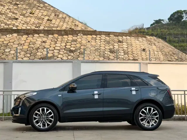 Cadillac XT5 — Фото автомобиля 3