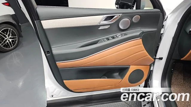 Genesis GV80 2.5T Бензин 2WD — Фото автомобиля 24