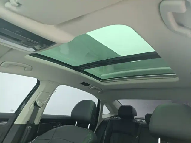 Volkswagen Passat — Фото автомобиля 7