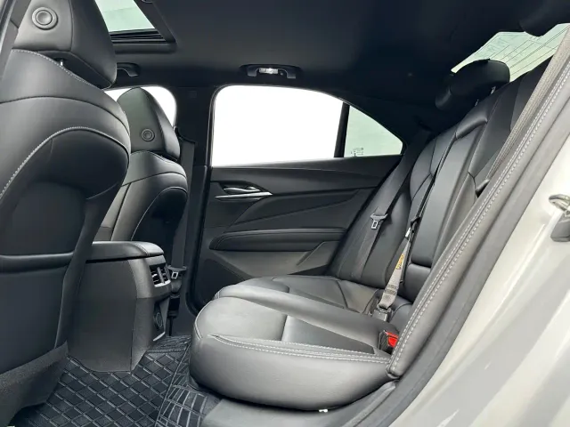 Cadillac CT4 — Фото автомобиля 10