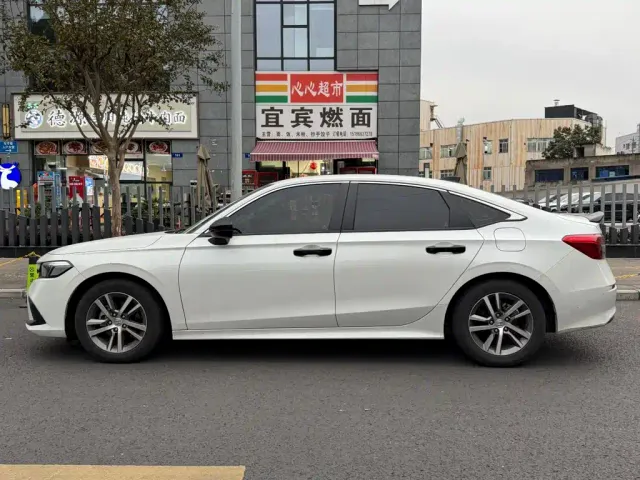 Honda Civic — Фото автомобиля 3