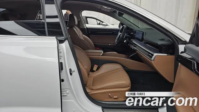 Hyundai Grandeur GN7 — Фото автомобиля 11