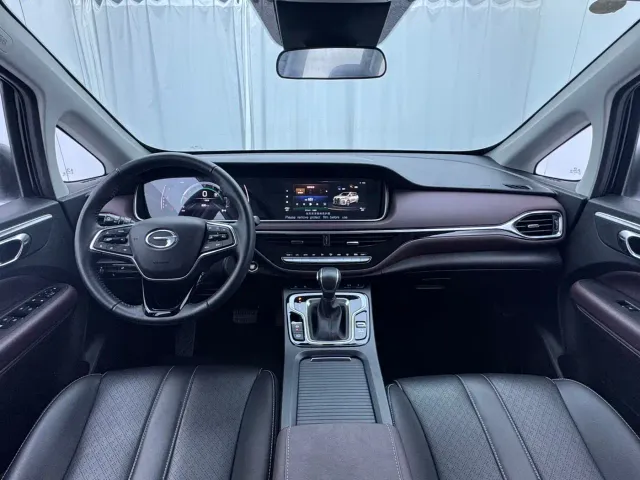GAC Trumpchi M6 — Фото автомобиля 13