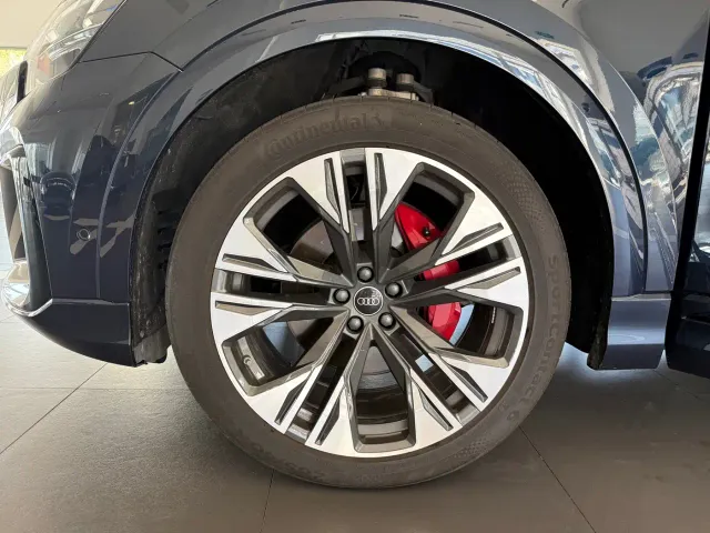 Audi Q8 — Фото автомобиля 22