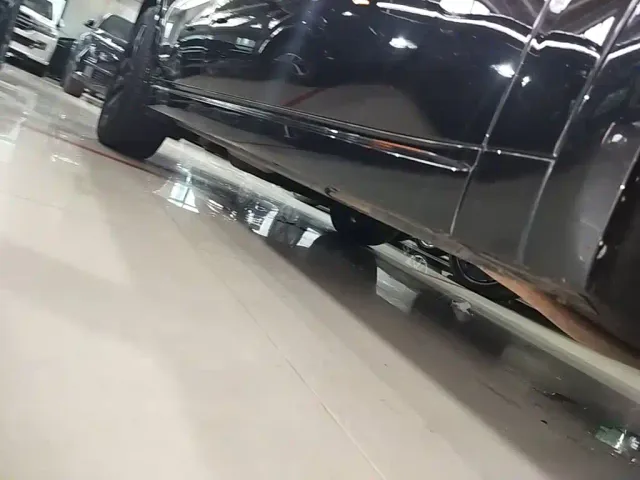 Li Auto L8 — Фото автомобиля 20