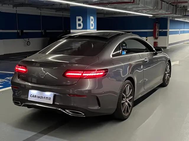 Mercedes-Benz E-Class — Фото автомобиля 9