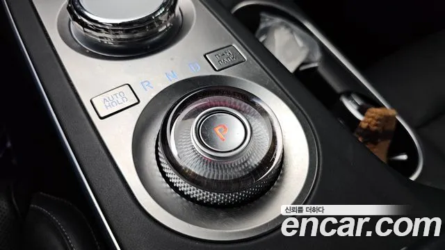 Genesis GV70 — Фото автомобиля 12