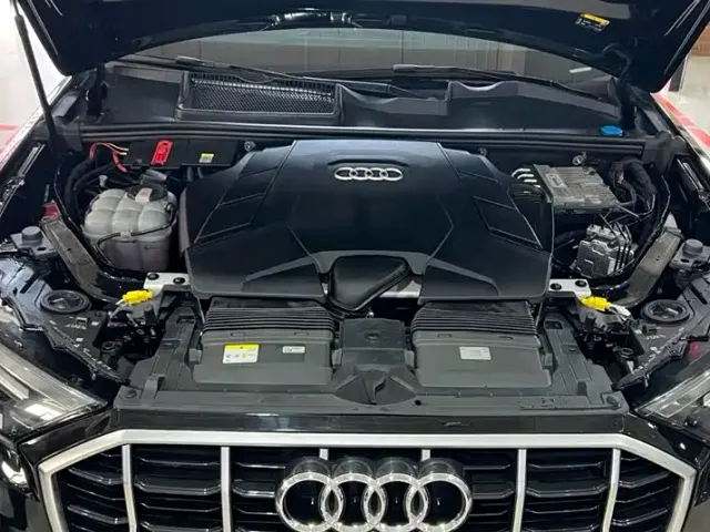 Audi Q7 — Фото автомобиля 22