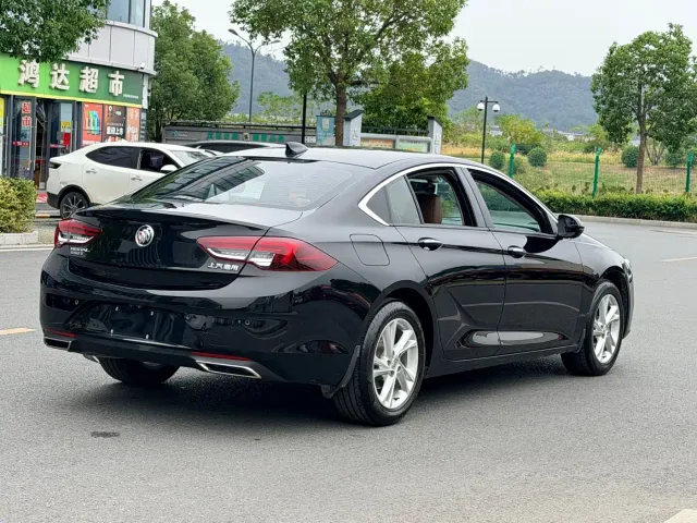 Buick Regal — Фото автомобиля 4
