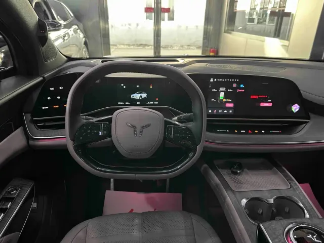 Hongqi Tian Gong 08 — Фото автомобиля 7