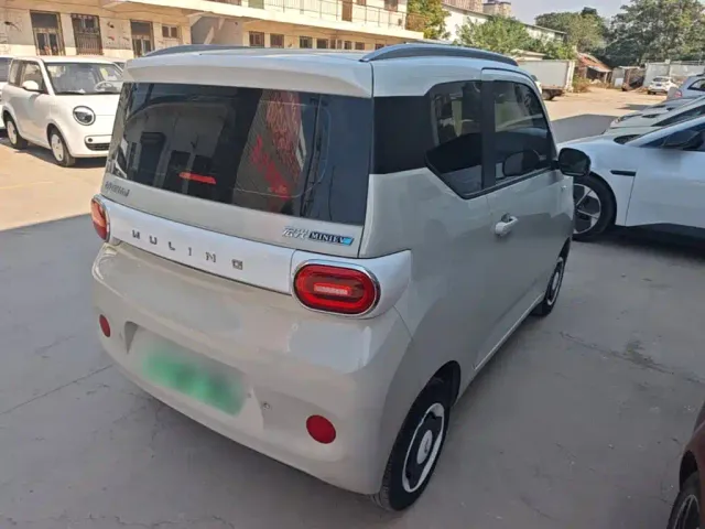 Wuling Hongguang Mini EV — Фото автомобиля 6
