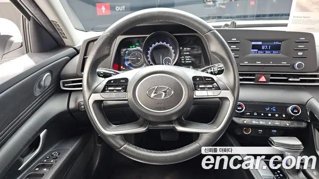 Hyundai Avante CN7 — Фото автомобиля 12